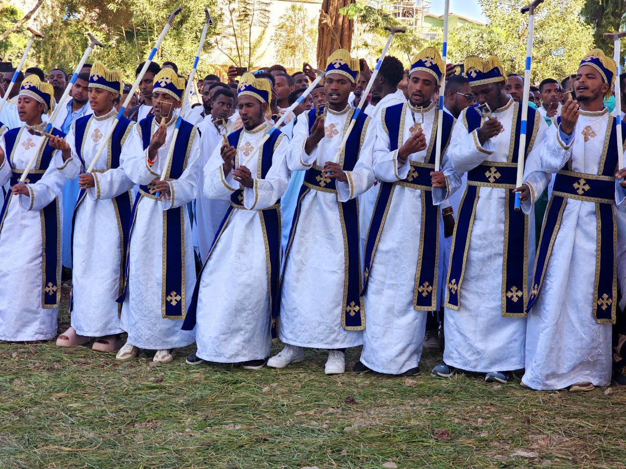 የሰንበት ትምህርት ቤት መዘምራን በአገልግሎት ላይ